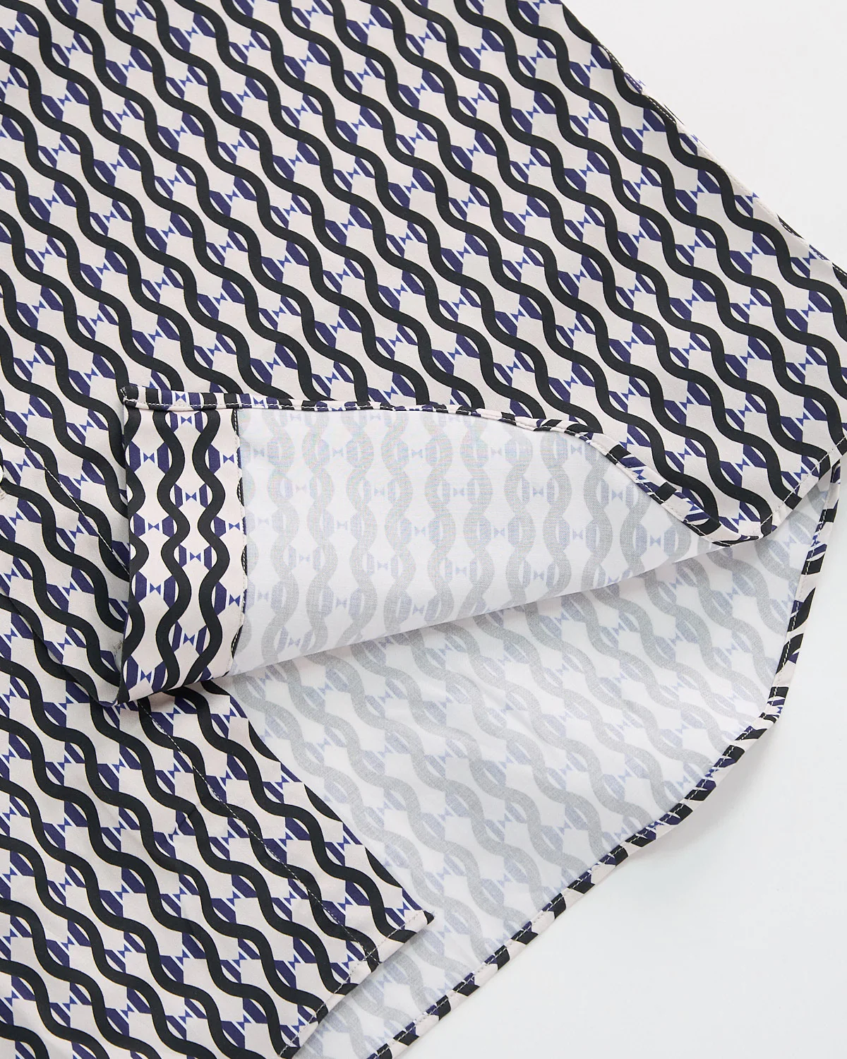 Wavy Geometric Print Cotton Short Sleeve Shirt - Image 3