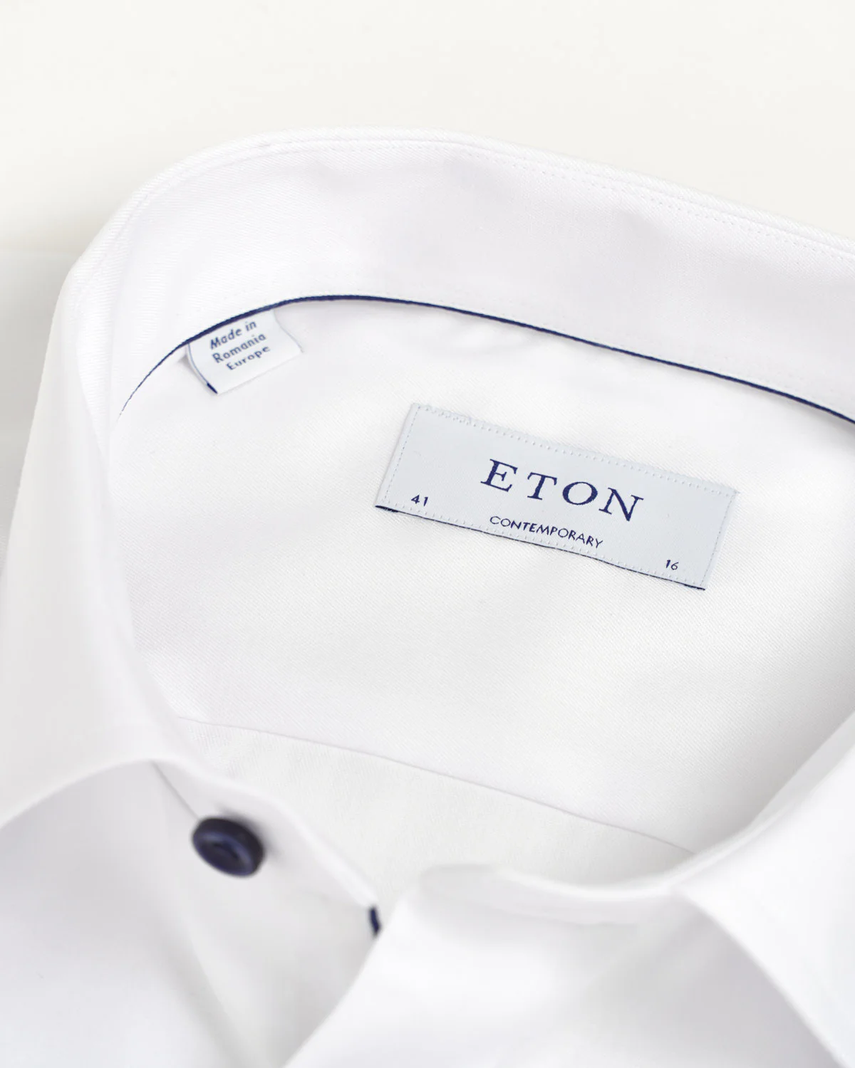 Signature White Twill Contemporary Shirt With Navy Buttons - Image 3