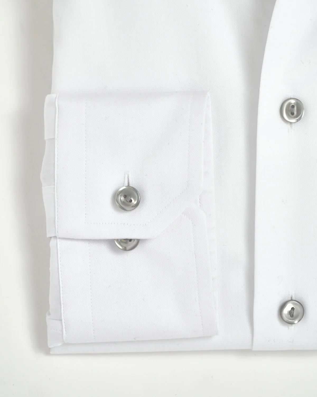 Signature White Twill Slim Shirt With Grey Buttons - Image 3