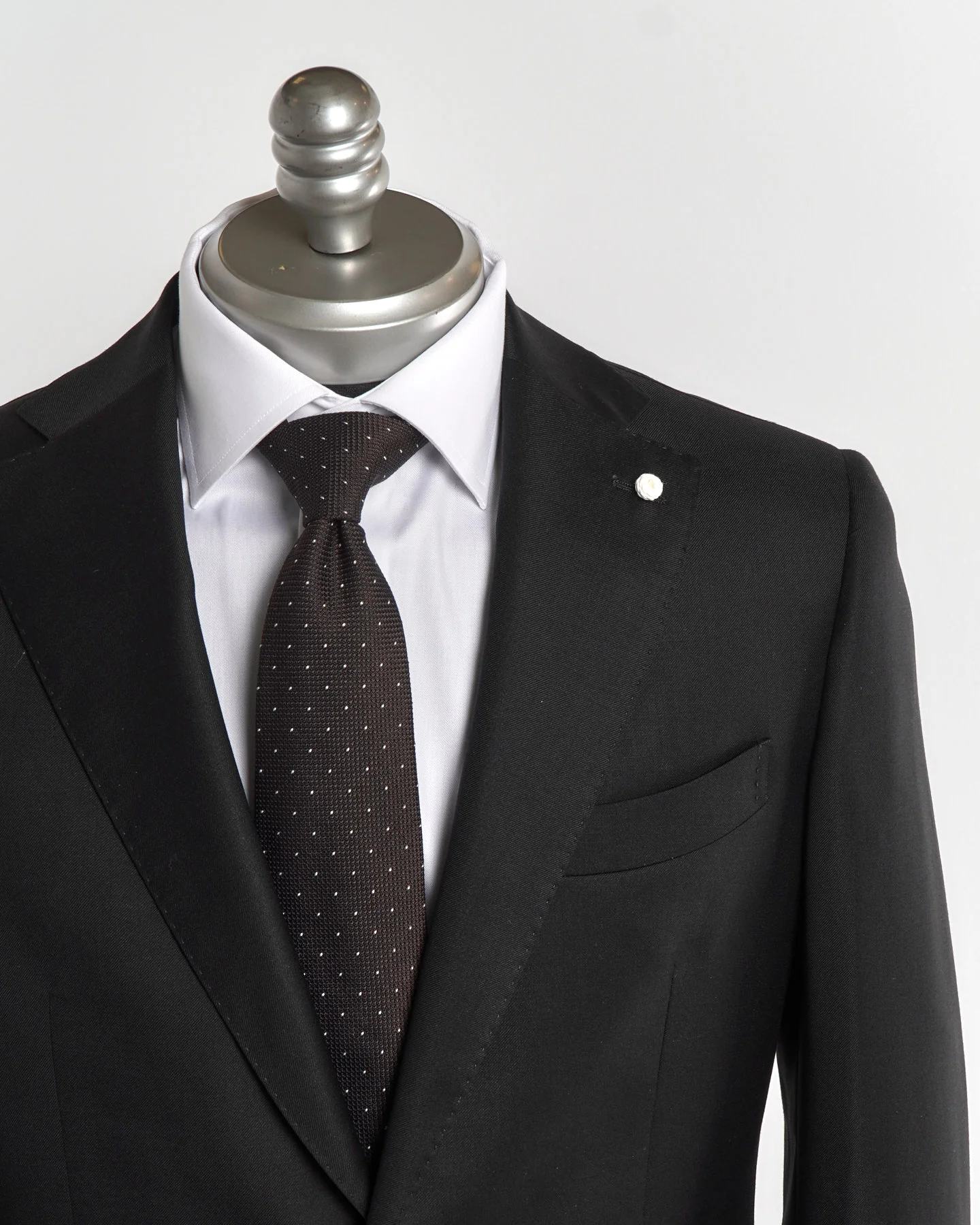 Mantua Super 130S Black All Season Solid Wool Suit - Image 6
