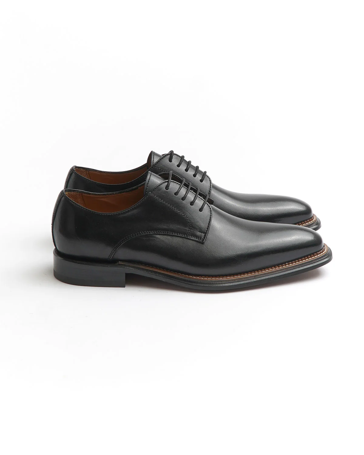 Black Chiseled Toe Derby Dress Shoe - Image 4