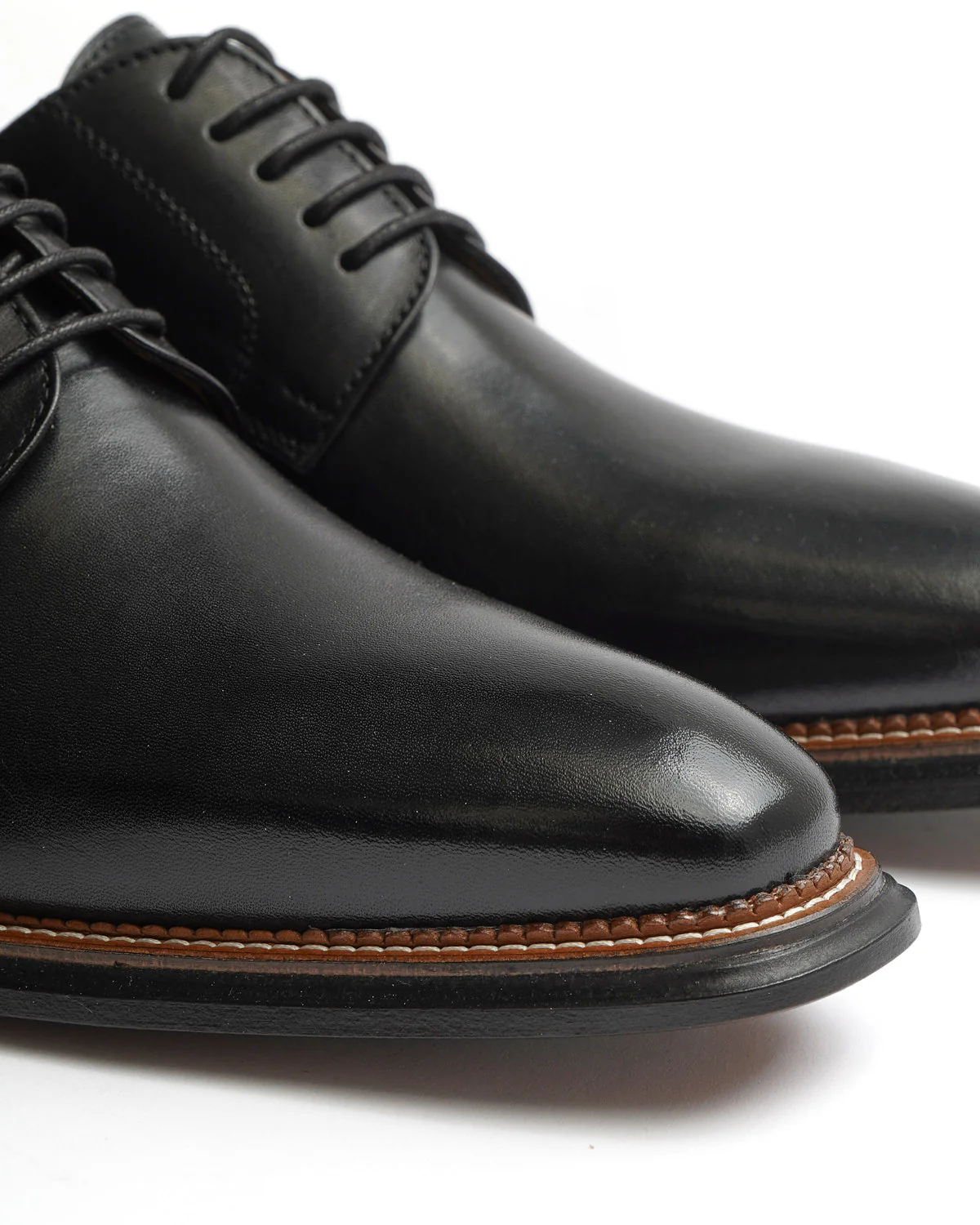 Black Chiseled Toe Derby Dress Shoe - Image 9